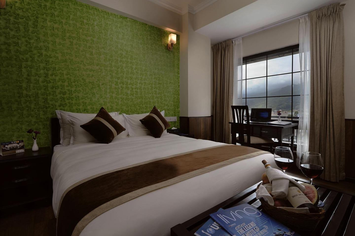 Hotel Sarowar Pokhara Eksteriør billede